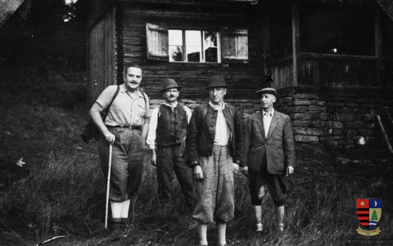 Indul a túra Büdösfürdőn 1956-ban